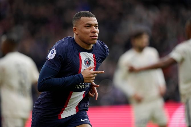 FK FC  Pari Saint Germain - Lille FK FC  Pari Saint Germain - Lille