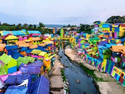 Kampung Pelangi, Indonezija