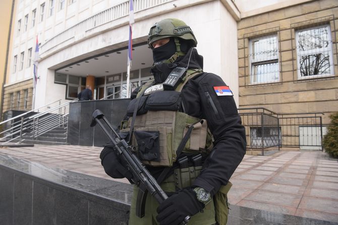 BELIVUK SUĐENJE NASTAVAK, policija, marica, blindirani automobil pod pratnjom