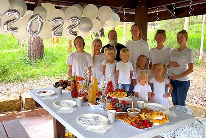 Majka 10-oro dece Majka 10-oro dece