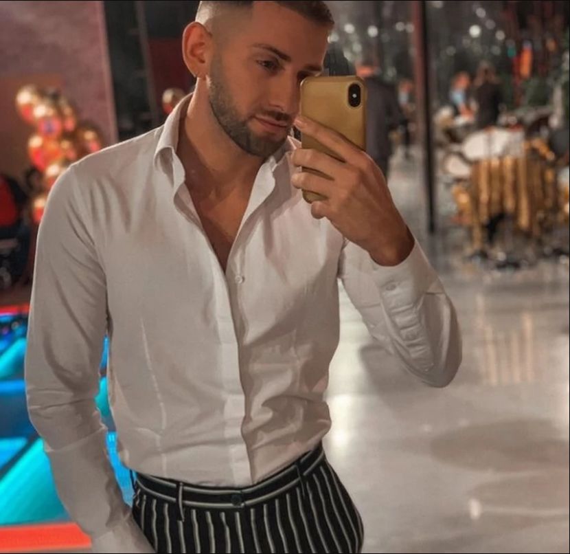 "Rekao je da sam pe*erast i da ljudi to ne vole" Pevač prvi put o tajnom razgovoru sa Popovićem: "Bio je..."