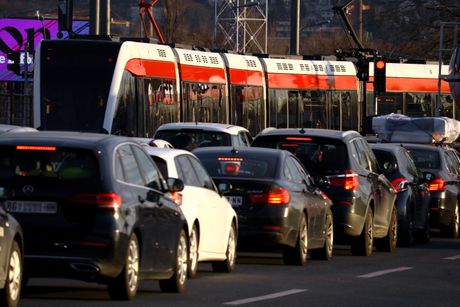 Saobraćaj gužva Tramvaj gradski prevoz javni prevoz