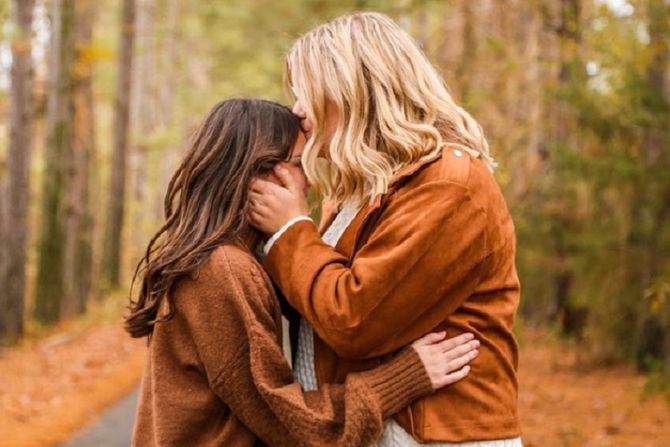 Tasia, mlada mama, usvajanje Tasia, mlada mama, usvajanje