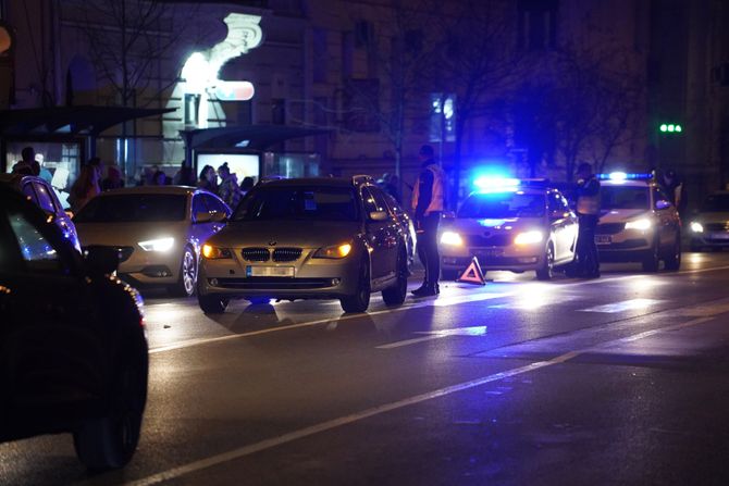 Vozač automobila udario devojku na pešačkom, Zemun