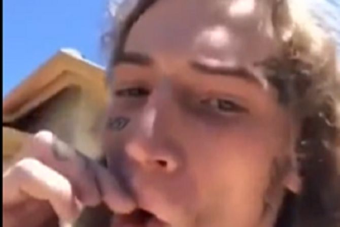 Pušač progutao cigaretu Pušač progutao cigaretu