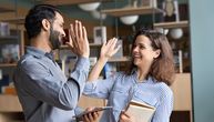 Preterana ljubaznost na radnom mestu može biti toksičnija nego kritika: Psiholog objašnjava zašto