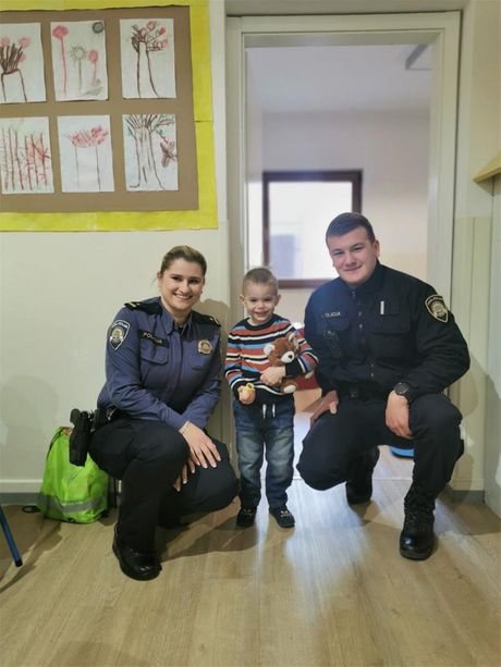 Hrvatska Pula policija dečak Aleksandar rođendan vrtić