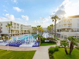 Hotel La Blanche Resort