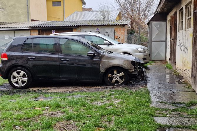 Zapaljen auto