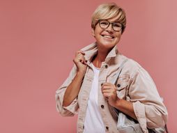 starija žena, frizura