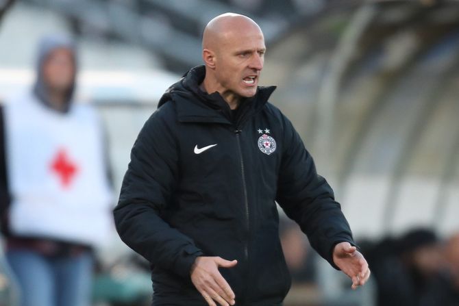 FK Partizan - FK  Radnik FK Partizan - FK  Radnik