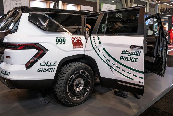 Dubai policijski auto, Ghiath