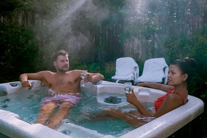 Đakuzi Jacuzzi odmor relaksacija šuma Đakuzi Jacuzzi odmor relaksacija šuma