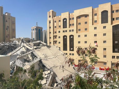 Doha, Katar, srušena zgrada