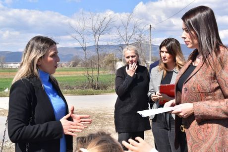 Ministarka Vujović obišla nesanitarnu deponiju u Bujanovcu