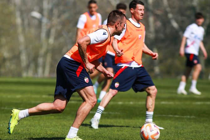 FK Crvena zvezda trening