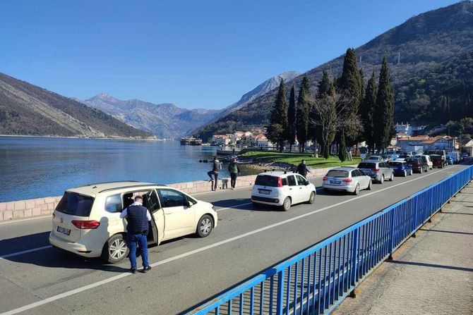 Kamenari, požar na trajektu