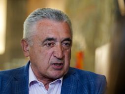 Veljko Odalović ŽUTAKUĆA PREMIJERA NATO AGRESIJA