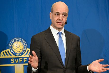 Fredik Rajnfelt Fredrik Reinfeldt Fredik Rajnfelt Fredrik Reinfeldt