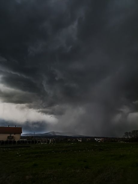 Snežna oluja Šumadija okolina Mladenovca Mladenovac pogled na Kosmaj