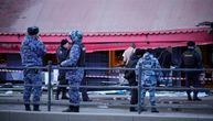 Prvi snimci drame u Sankt Peterburgu: Evakuisani posetioci tržnog centra zbog sumnje na eksploziv