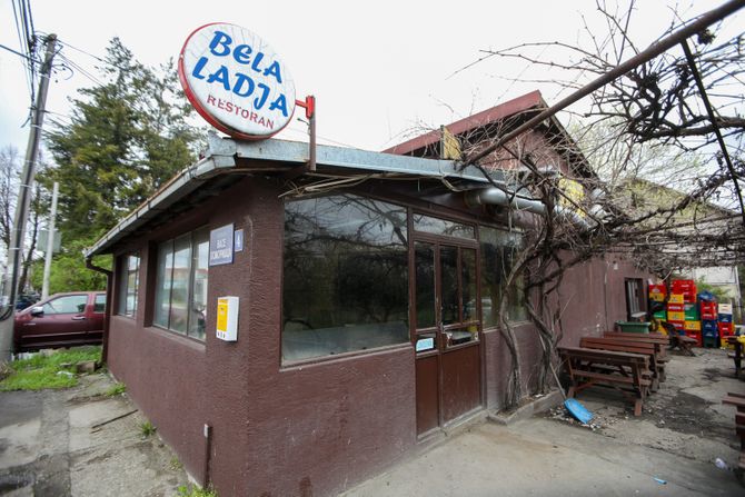 Restoran Bela lađa, Borča, tuča