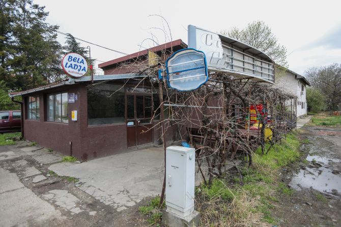 Restoran Bela lađa, Borča, tuča