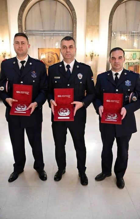 Vatrogasci spasiocu, Saša Lalić, Andrija Trifunović