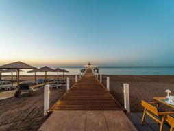 Hotel IC Green Palace