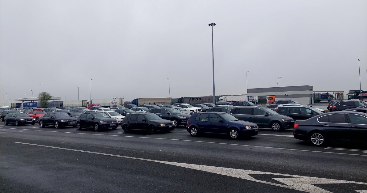 Na Graničnom Prelazu Batrovci Teretna Vozila čekaju 4 Sata Telegraf Rs Na Graničnom Prelazu Batrovci Teretna Vozila čekaju 4 Sata Telegraf Rs