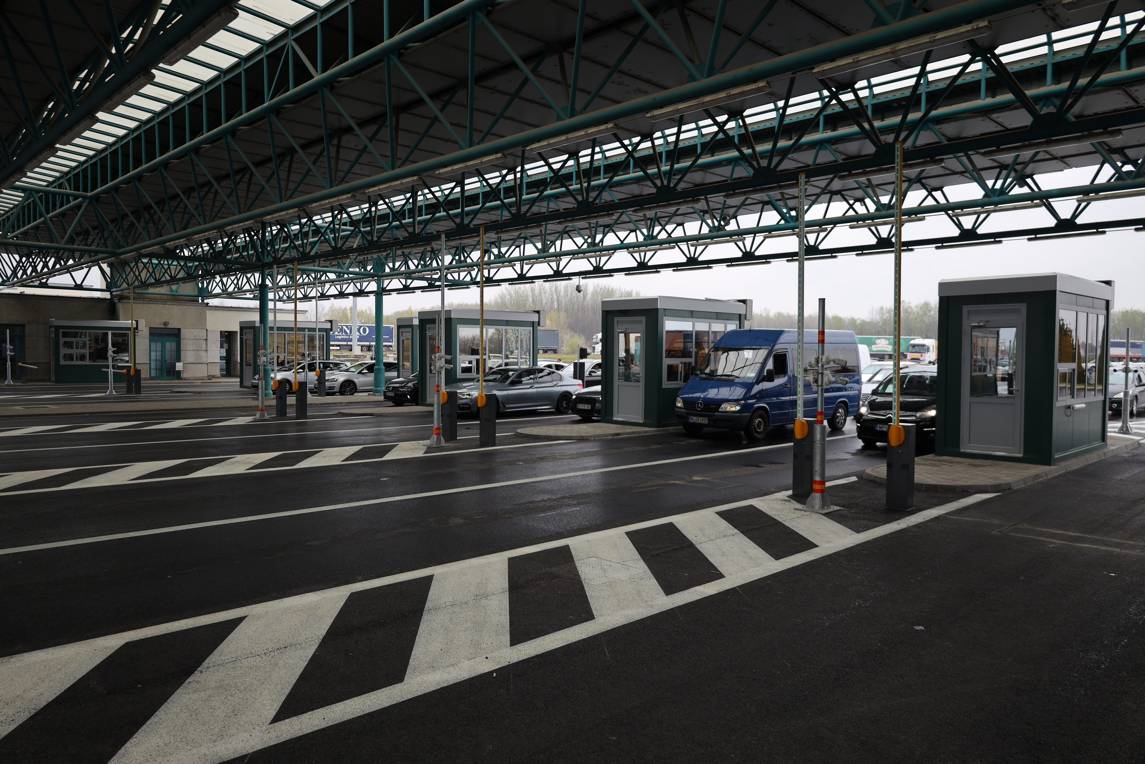 Teretnjaci čekaju pet sati na izlazu iz Srbije na prelazu Šid