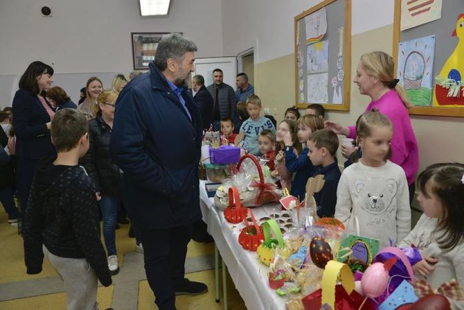 Humanitarni vaskršnji bazar za trogodišnjeg Strahinju