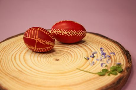 Farbanje jaja za Vaskrs