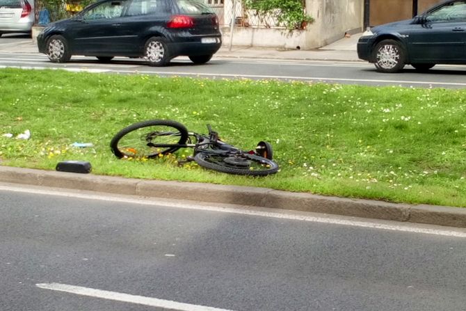 Bicikl Biciklista Bulevar oslobođenja