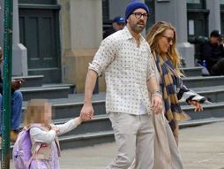 Blake Lively,Ryan Reynolds,Betty Reynolds