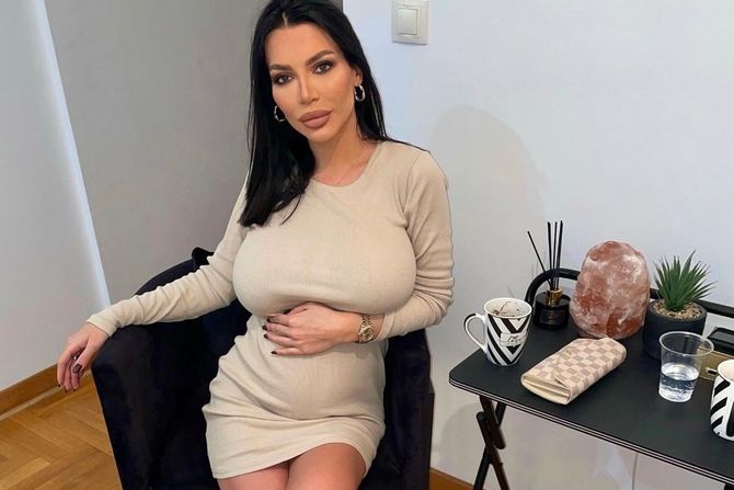 Helena Topalović Helena Topalović