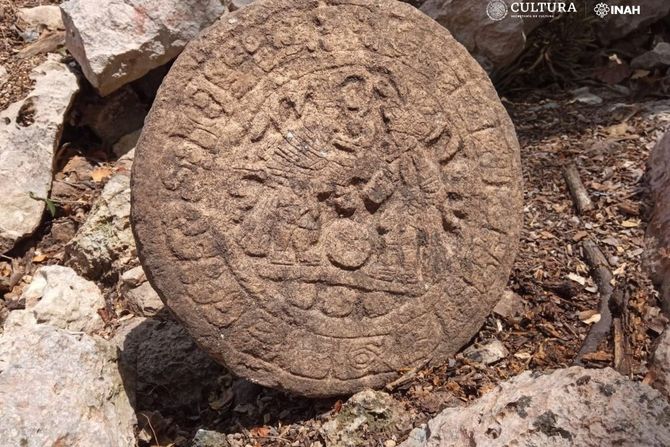 Kamen disk Maje arheološko otkriće Meksiko