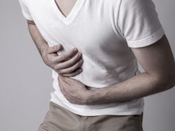 Bol u stomaku, muškarac