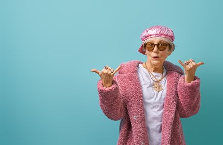 Moderna baba, kul baba, baka Moderna baba, kul baba, baka