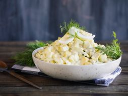 Salata s kuvanim jajima