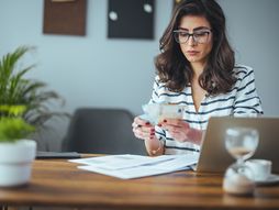 pare novac racuni placanje rad od kuce zarada