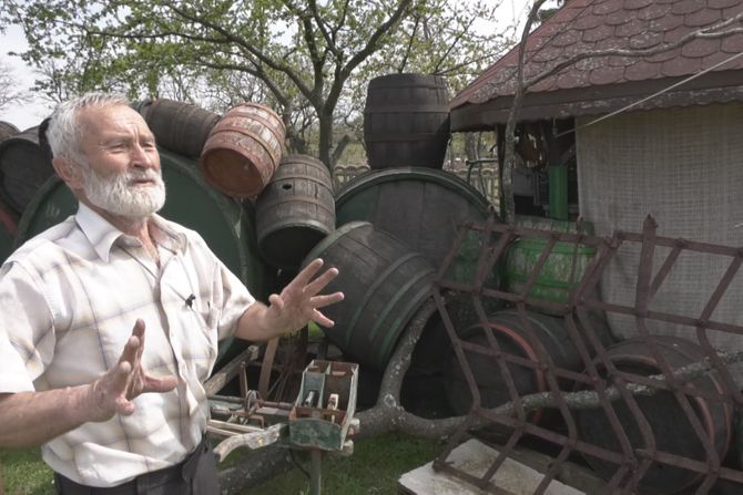 Nikodija Srećković, kolekcionar,