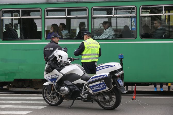 Oboren pešak, Cvetkova pijaca