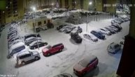 Parkiranje veka: Izlupao nekoliko automobila i nije se parkirao