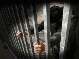 Deca tinejdžeri delikventi dečiji zatvor za decu