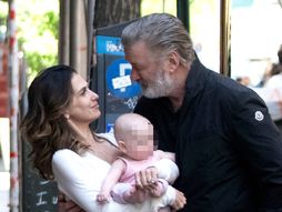 blur, Alec Baldwin,Hilaria Baldwin,Ilaria Baldwin