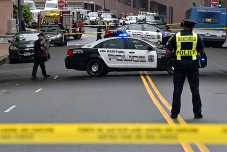 Hartford Konektikat pucnjava američka policija
