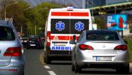 Nezgoda na Voždovcu: Sudarili se auto i autobus, povređena dva muškarca