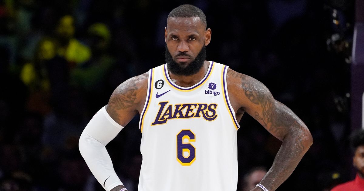 Veliki problem za Lejkerse: Lebron Džejms doživeo povredu, očekuje se duža pauza