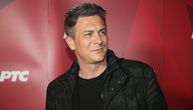 Bane Tomašević recitovao lascivnu pesmu po tekstu Arsena Dedića: Voditelji umirali od smeha